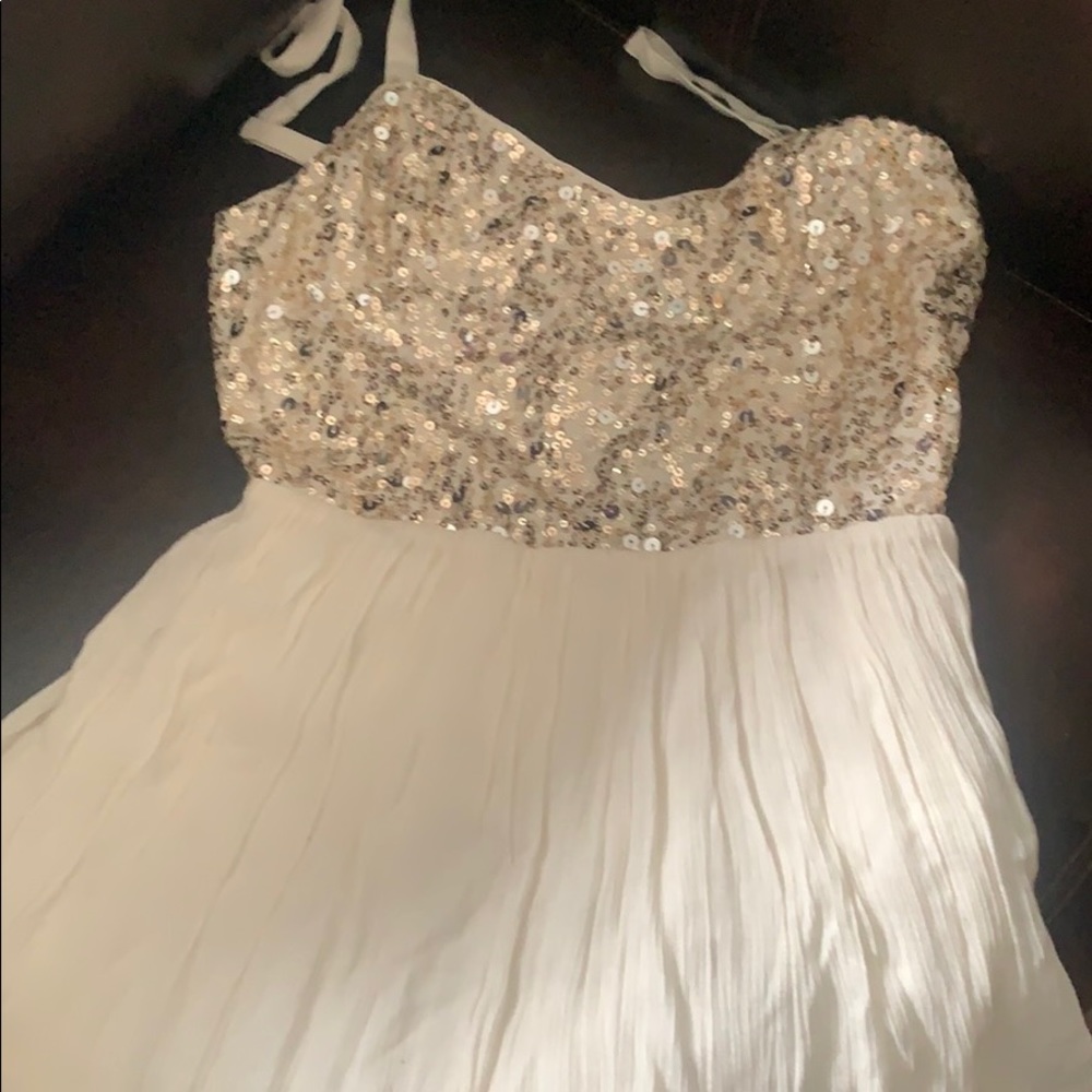 Dress - Picture 3 of 7